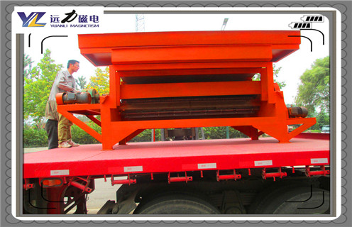 廣東鈦尾礦濕式磁選機_廣東鈦尾礦濕式磁選機鐵精粉流程及轉速有什么規定 ,在保證選礦效果的前提下，如果礦漿流速越快，則設備在單位時間內處理能力及單位時間內精礦的產量提升，同時由于 減少了電耗、人工成本等選礦成本，有利于選礦收益的增加。而實際選礦生產中，礦漿流速是受到諸多限制的，不可能無限制的提高礦漿流速來提升選礦收益。 一、廣東鈦尾礦濕式磁選機_廣東鈦尾礦濕式磁選機鐵精粉流程及轉速有什么規定 1、從選礦作用力的角度考慮。流經磁選工作面的礦漿速度決定了作用于沉積在梯度吸附區域表面顆粒上的剪切力，因此，影響到磁性chanp-in的回收率和品位，一般情況下，流速過高時會造成磁性超貧品位的增加而同時損失部分回收率。 2、選擇不同號磁選機設備是根據客戶產量及需求而定，而我們遠力磁電選礦設備廠生產小磁選機也是根據客需求而定制，隨著路打開，越來越多小產量客戶來選擇小磁選機，它在市場上有***客戶群。遠力磁電選礦機械小磁選機設備筒皮采進耐磨涂層替了普通筒皮，耐磨度了8-10倍左右，同時磁選機滾筒是***度稀土永磁材料來制造，這樣保證磁選機磁力持久性，磁場可以從500GS-13500GS以上都可以定制，合理結構設計及磁系組裝 二、廣東鈦尾礦濕式磁選機_廣東鈦尾礦濕式磁選機鐵精粉流程及轉速有什么規定 1、濕式磁選機有三種槽體：順流槽體、逆流槽體、半逆流槽體。不一樣槽體對于物料的精細度的工作也不一樣，這個詳細的選擇還要依據周身環境的，地質及物料的特色，然后結合自然條件選擇再依據設備的特色進行選擇，防止出現“不適應”運作疑問出現。 2、濕式磁選機三種槽體的特色：順流式濕式磁選機相對逆流式和半流式的槽體來說，它的處理才能大，順流式槽體適宜于處理較粗粒度的強磁性物料的粗選和精選。順流式磁選機有一個需要特色留意的地方即是：***嚴厲的操控給礦的粒度，不能過大或許過小，過大的時分脈石與磁性物體別離不開，磁性礦粒簡單損失于尾礦，會下降精礦的質量。順流式槽體濕式磁選機可以完成連體機工作，進步精礦的質量。 3、逆流式磁選機適宜于細粒強磁性礦藏的粗選與掃選工作，回收率較高，但精礦檔次較低。由于粗粒物料易沉積阻塞選別空間，更不容別離開來，所以逆流型磁選機不適于處理粗粒物料，盡量防止運用逆流式濕式磁選機進行精選，牢記。 4、半逆流磁選機它一起具有自己順流槽體的優勢和逆流槽體的優勢，半逆流磁選機在礦設技術流程中所占的比重略大。它充分體現了順流式和逆流式的優勢，而且還逾越了那兩種槽體，由于它還適宜于處理0.5mm以下的礦粒的粗選和精選，不光可以多臺串聯和并聯，還可以完成屢次的掃選和精選。